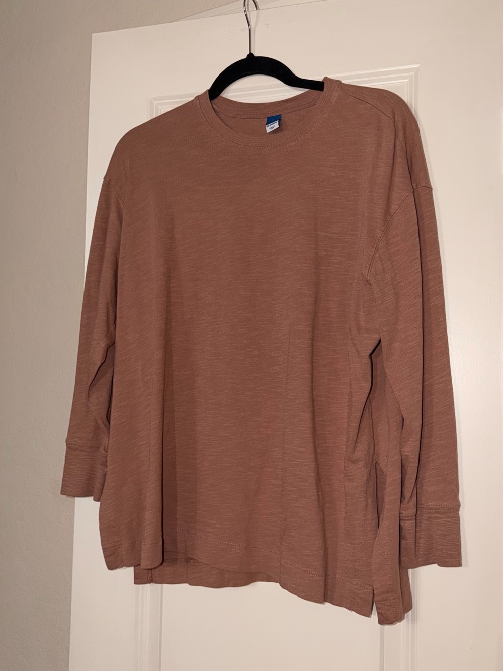 Classic Women’s Long-Sleeve Crewneck Shirt - Brown